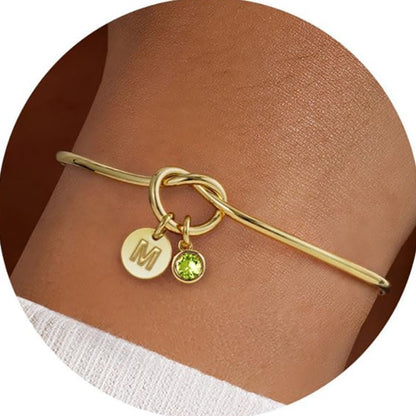 Brazalete con la piedra de  nacimento